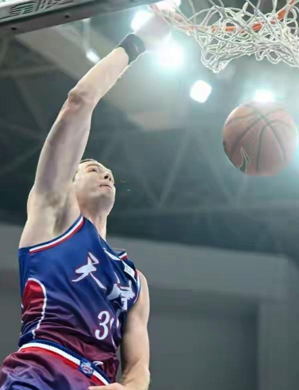 MK体育-天津男篮111-86送四川37连败 维纳莱斯25分