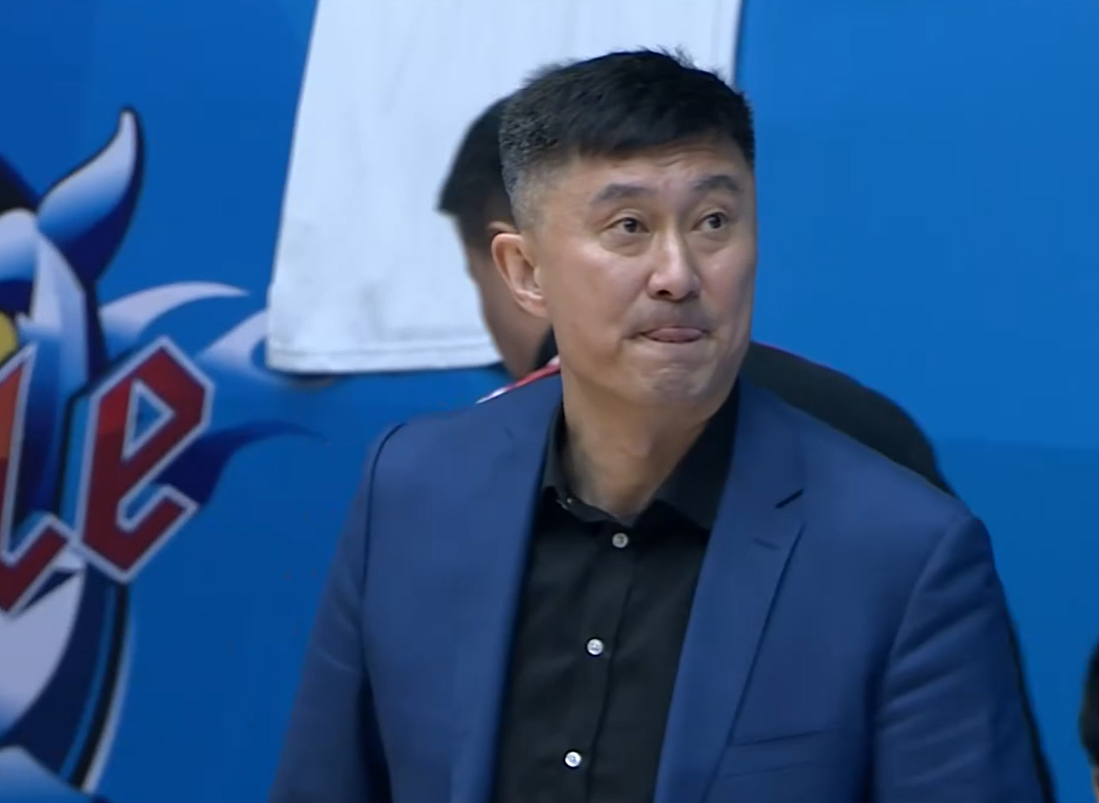 MK体育登录入口-霸气！杜锋回怼记者：我没有遗憾，很多球队没有冠军，我们有11个